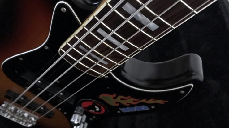 Fender Japanのベースをリフィニッシュ フリー音楽素材の01soundearth